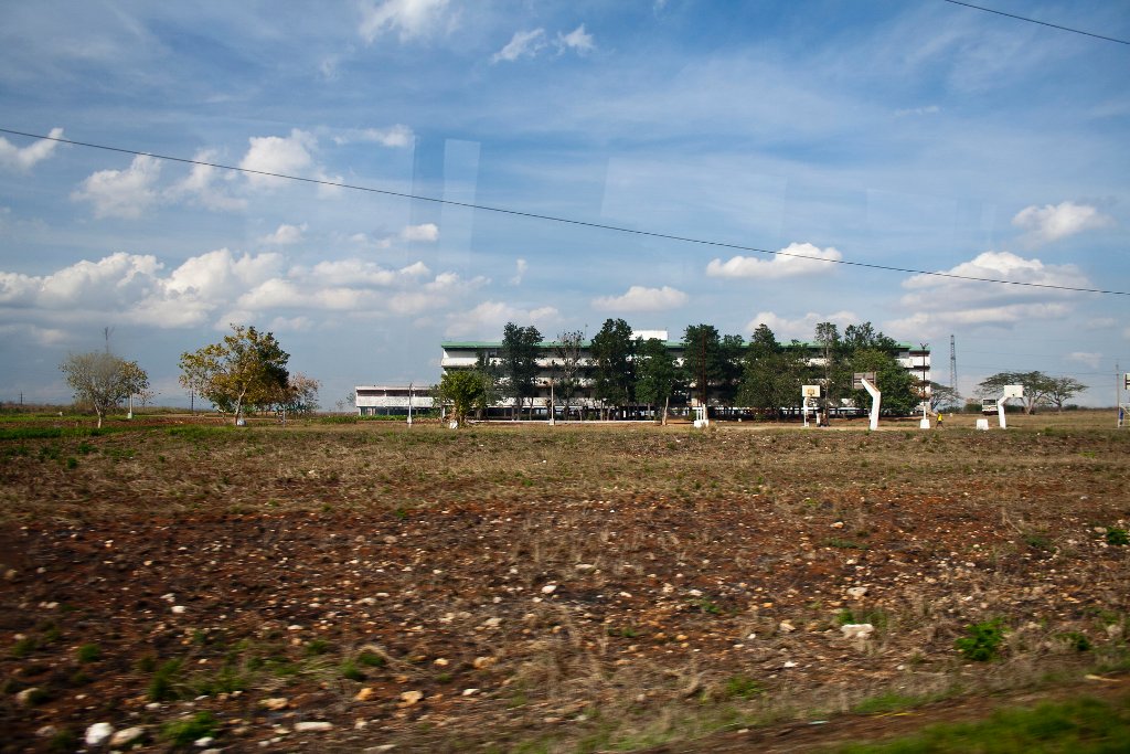 08-Typical apartment building for the farmhands, total self-supporting, even with a school.jpg - Typical apartment building for the farmhands, total self-supporting, even with a school